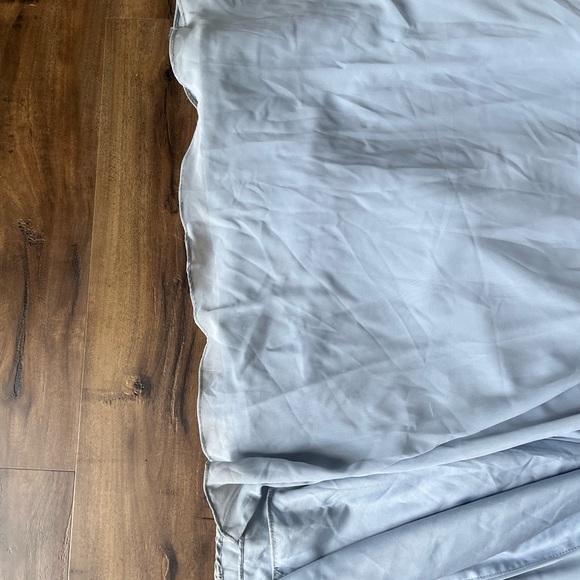 Azazie Rylee in Dusty Blue. Size 4. Not hemmed or altered. Wore once - Picture 5 of 5